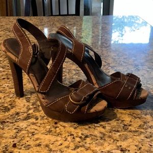 Coach Wooden Platforms